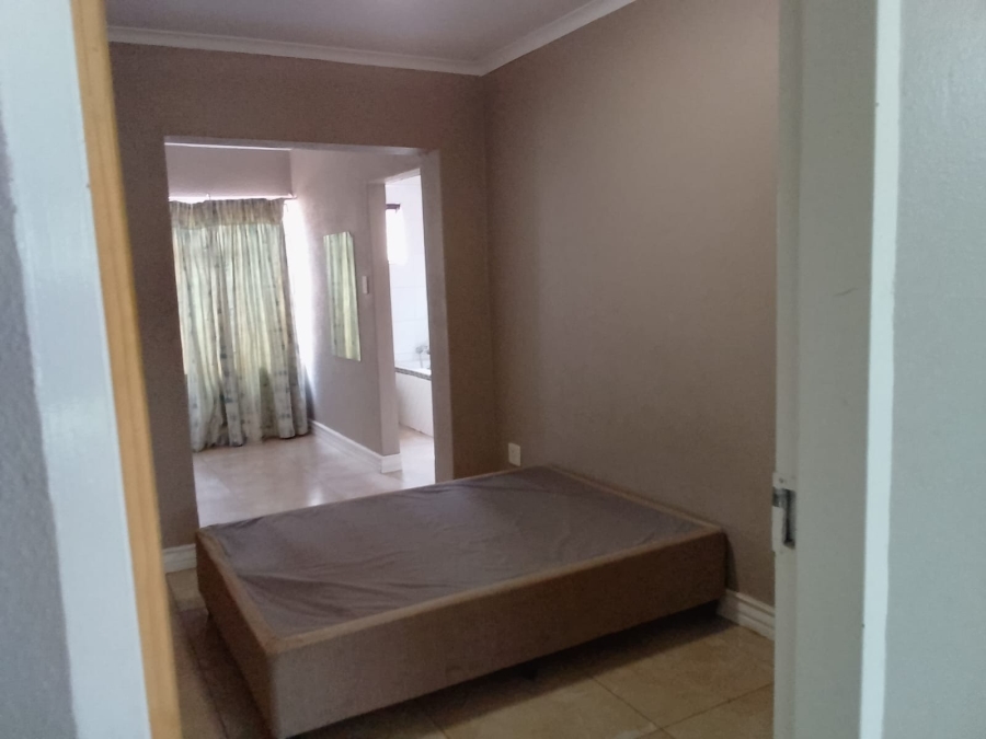 To Let 4 Bedroom Property for Rent in Safari Gardens North West